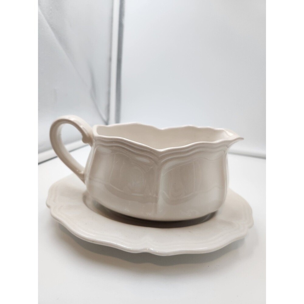 Vintage Harmony House White Federalist Ironstone Gravy Boat And Platter 4238